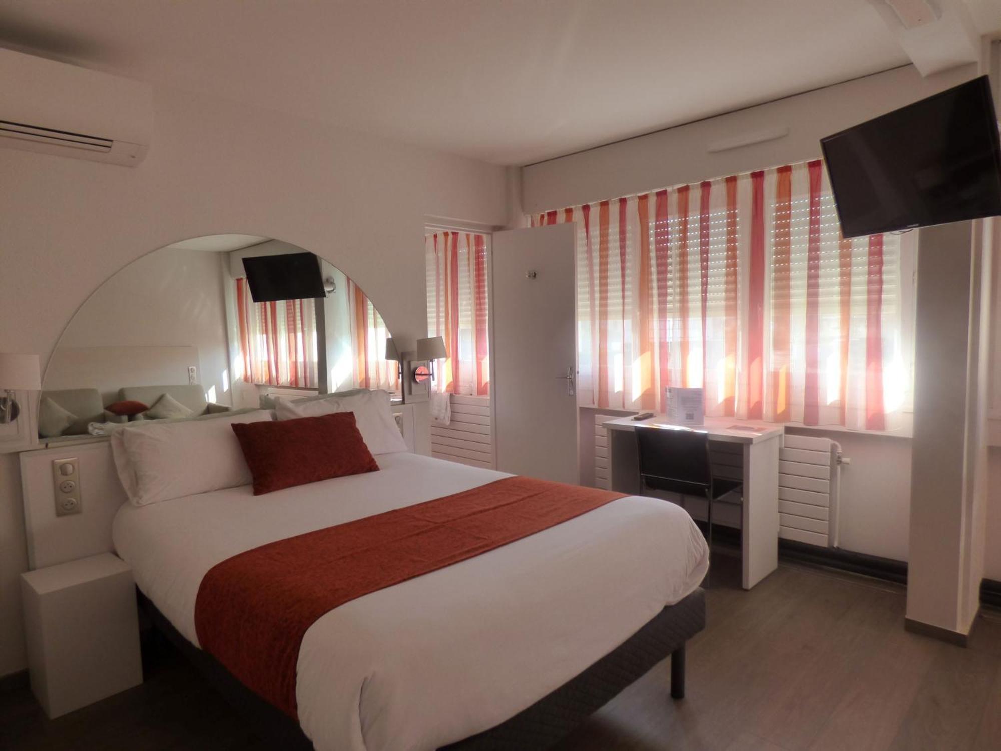 Hotel Escatel 3*