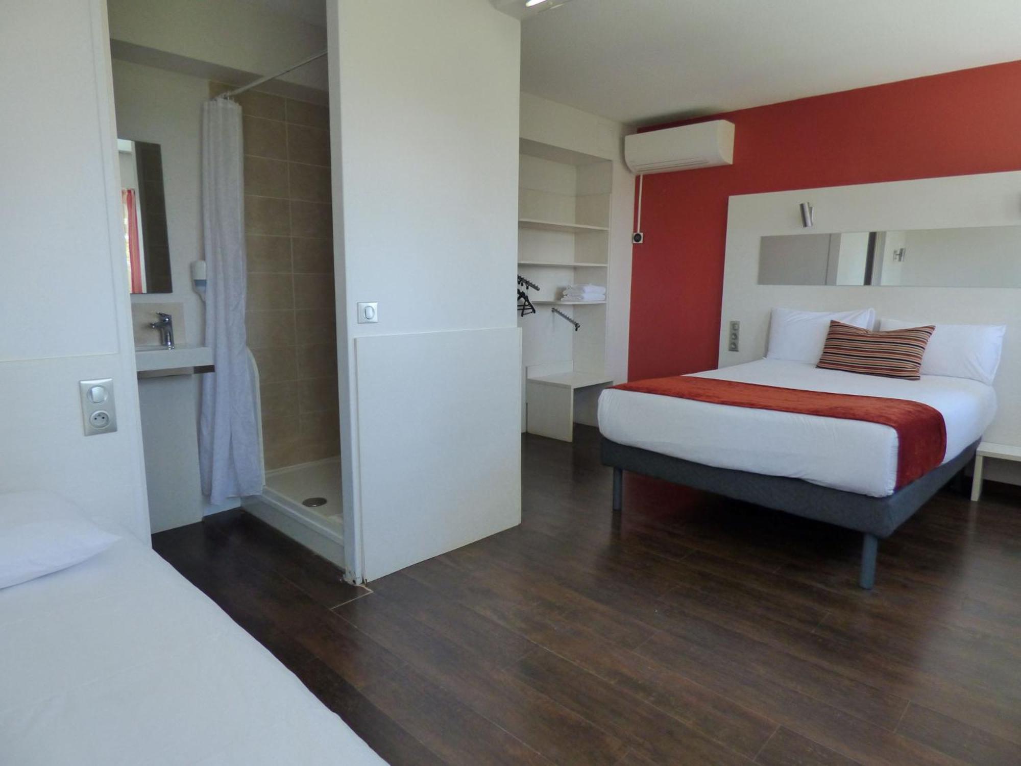 Hotel Escatel 3*